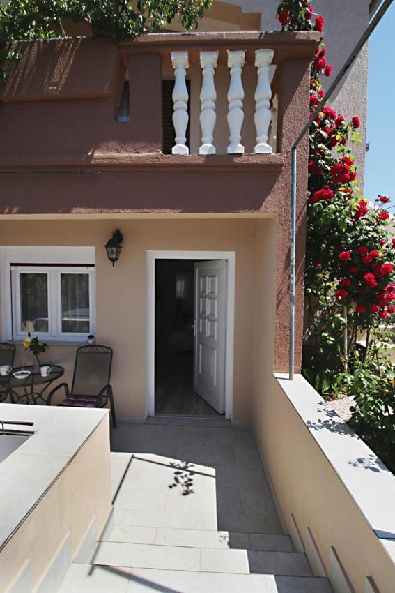 Anda Villa